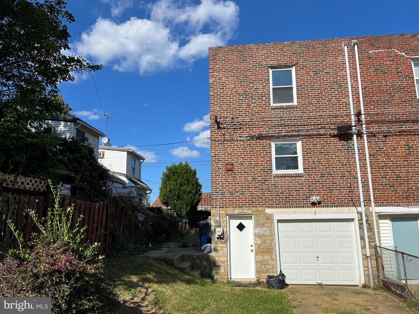 1304 Faunce St Property Photo 30