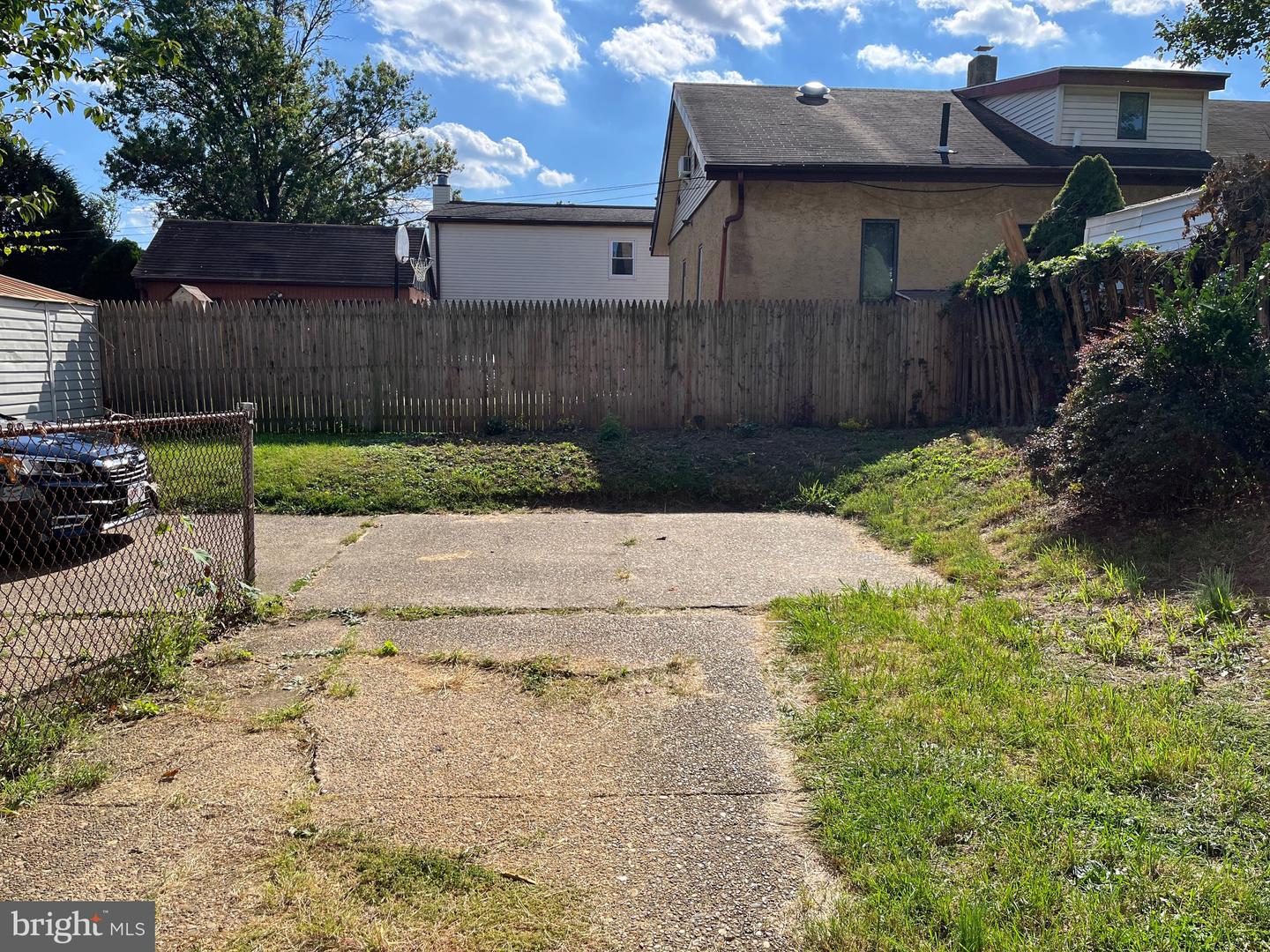 1304 Faunce St Property Photo 32