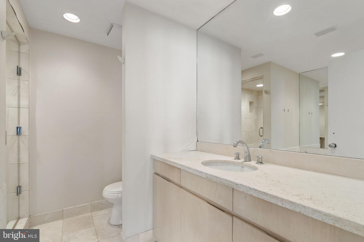 2301 Cherry St #5/6f Property Photo 21
