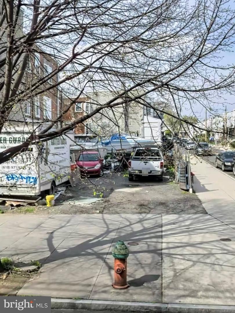 6219 MARKET ST Property Photo 1