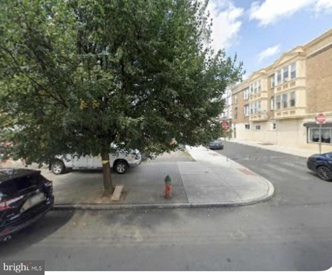 6219 Market St Property Photo 2