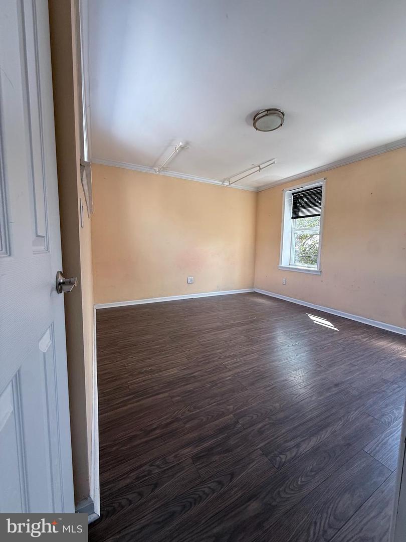 913 League St Property Photo 12