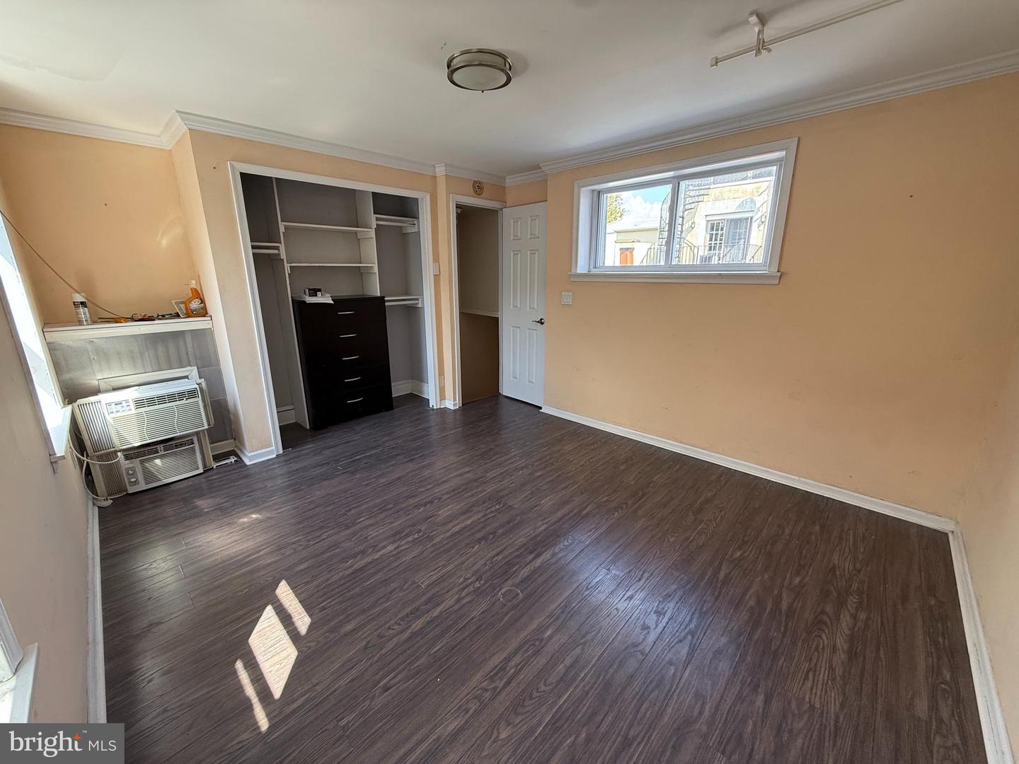 913 League St Property Photo 13