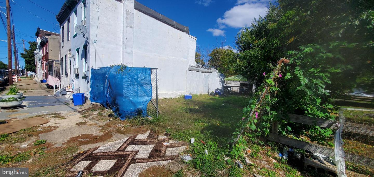 2241 N Lawrence St Property Photo 1