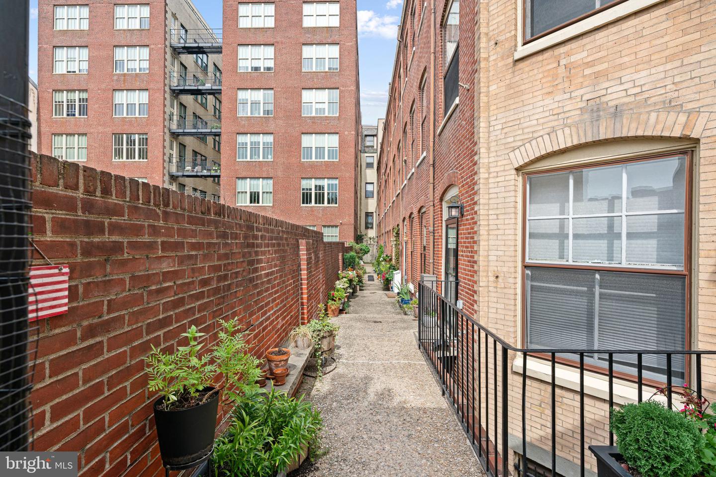 2 Willings Alley Mews Property Photo 2