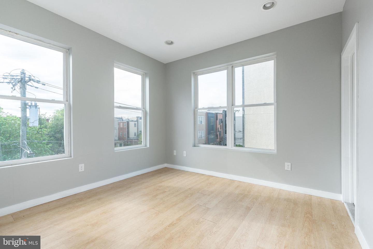 1507 W Oxford St Property Photo 26