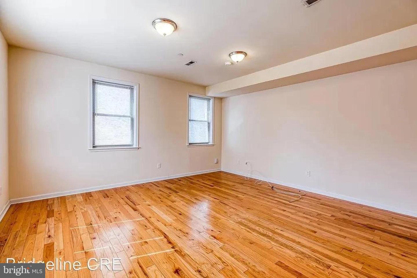 2400 W Thompson St #c Property Photo 2