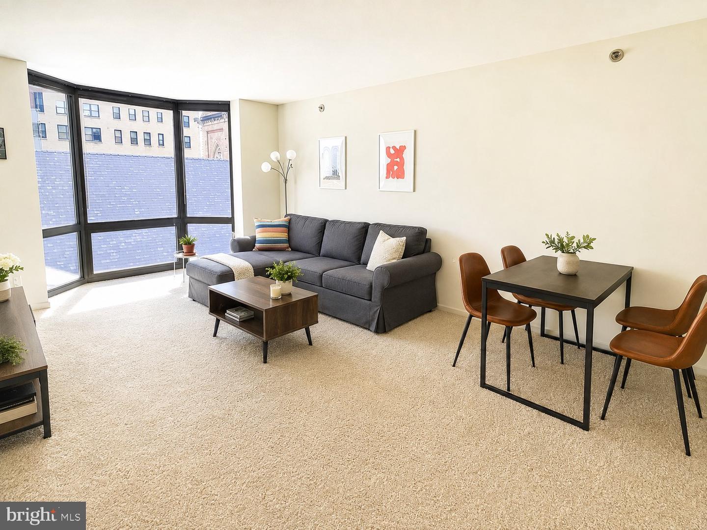 2020 WALNUT ST #8K Property Photo 1