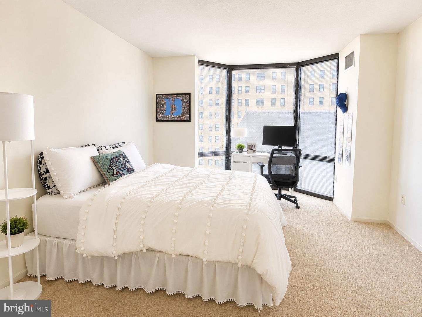 2018-32 Walnut St #8k Property Photo 4