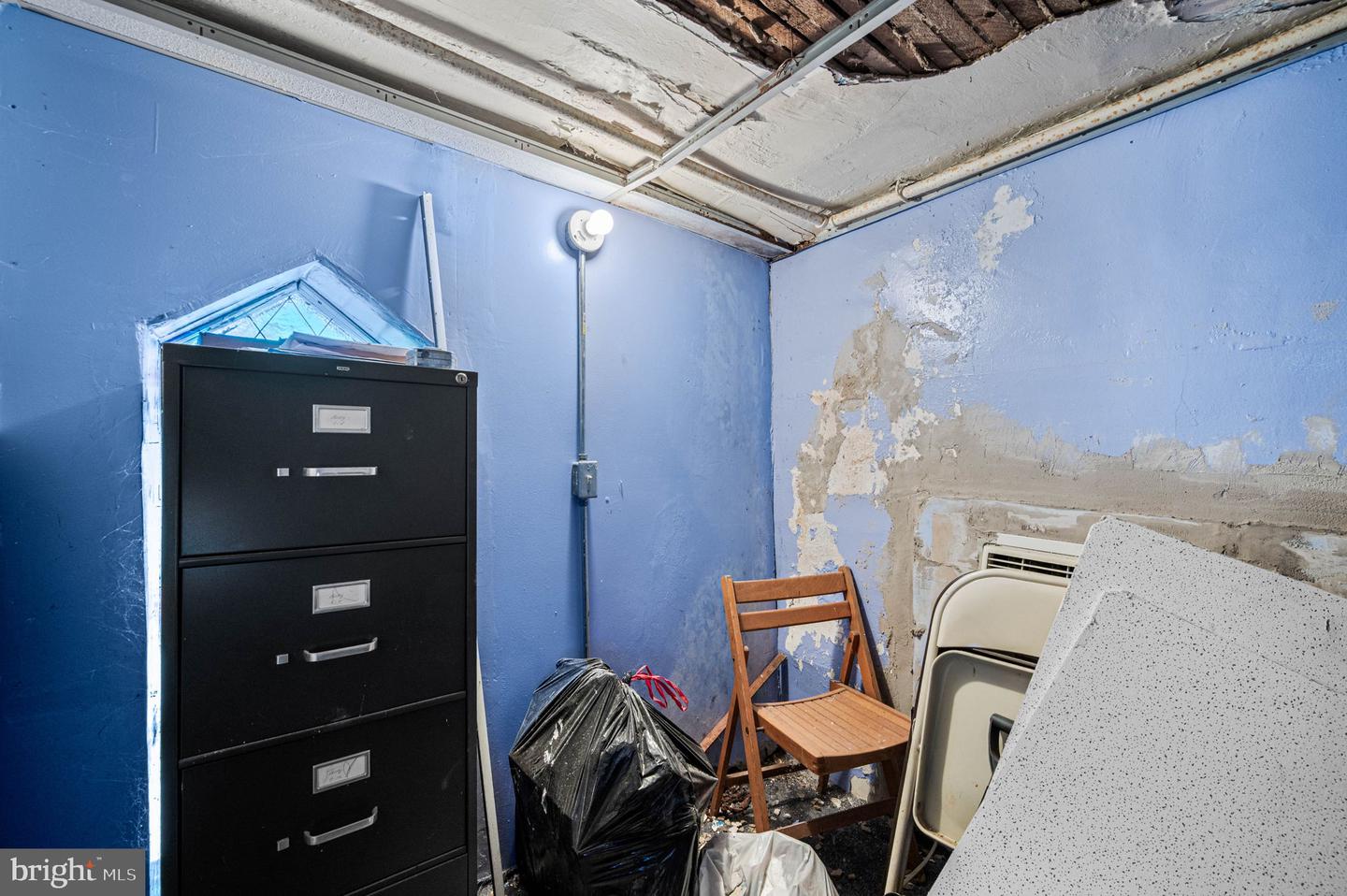 2434-38 Ridge Ave Property Photo 20