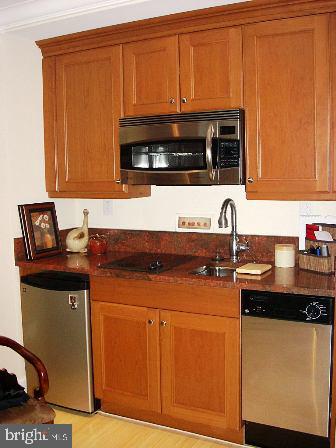 1701-15 Locust St #1717 Property Photo 2