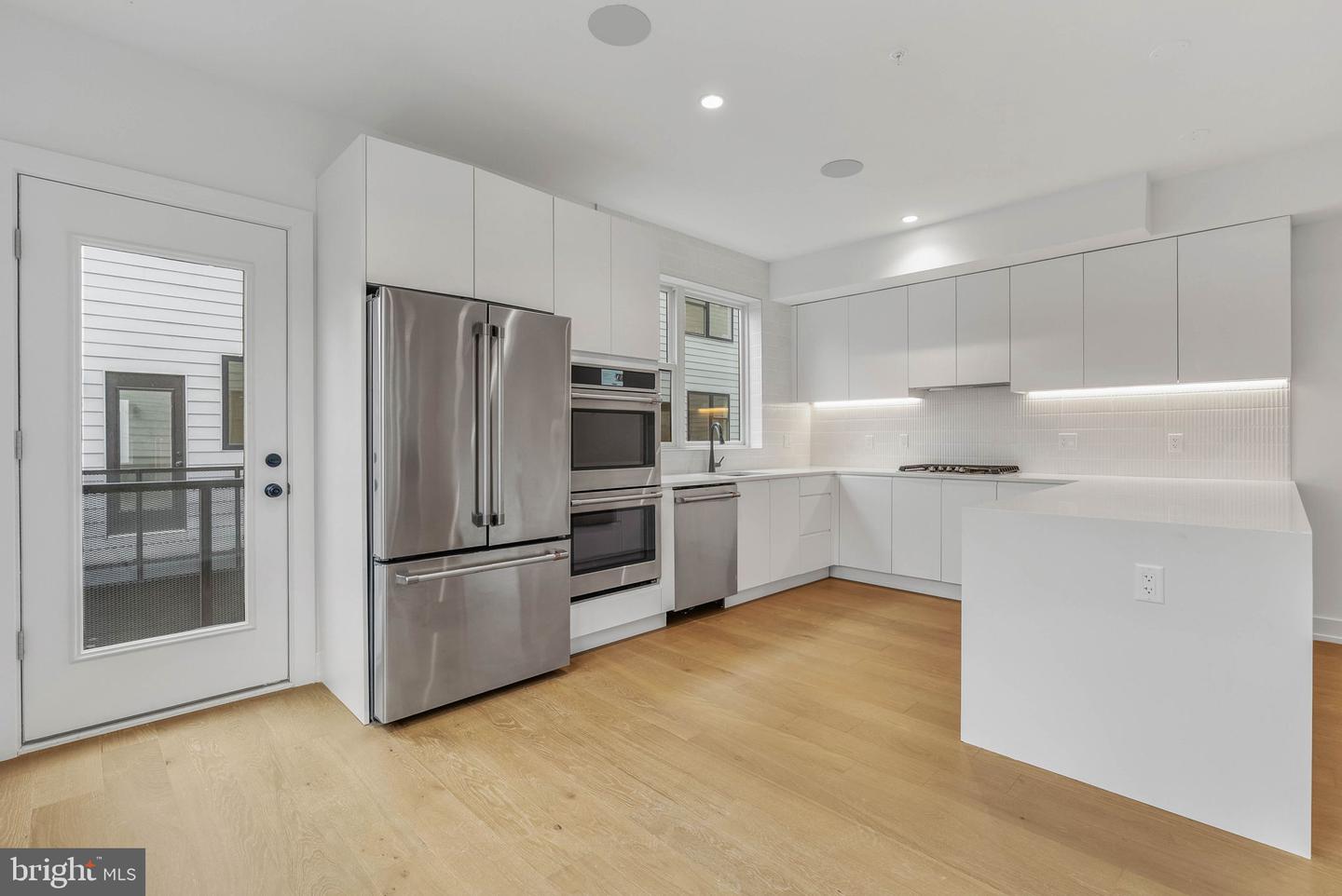 650 Fairmount Ave #a2 Property Photo 2