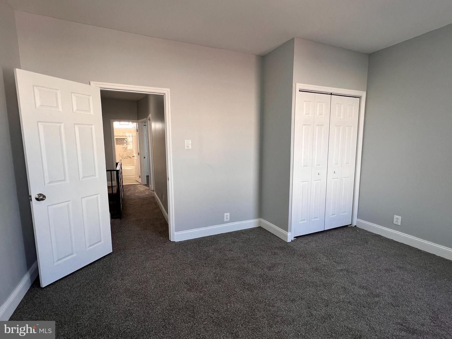 250 N Robinson St Property Photo 12
