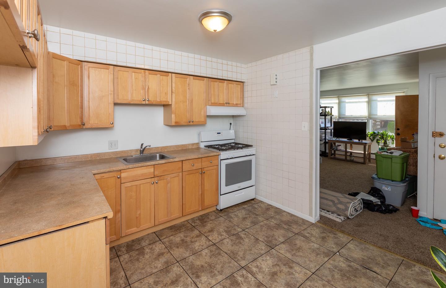 9321 Walker St Property Photo 5
