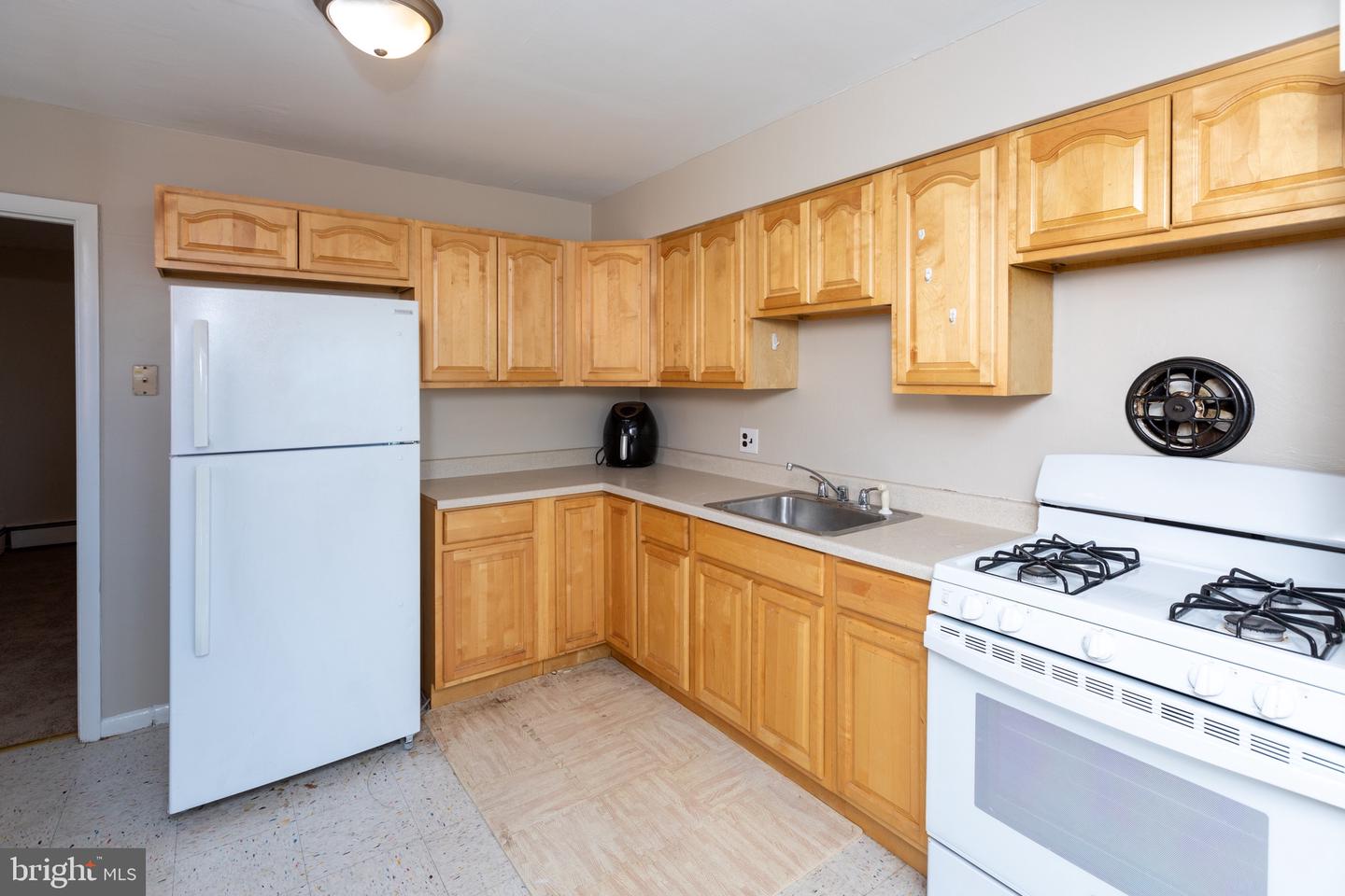 9321 Walker St Property Photo 12