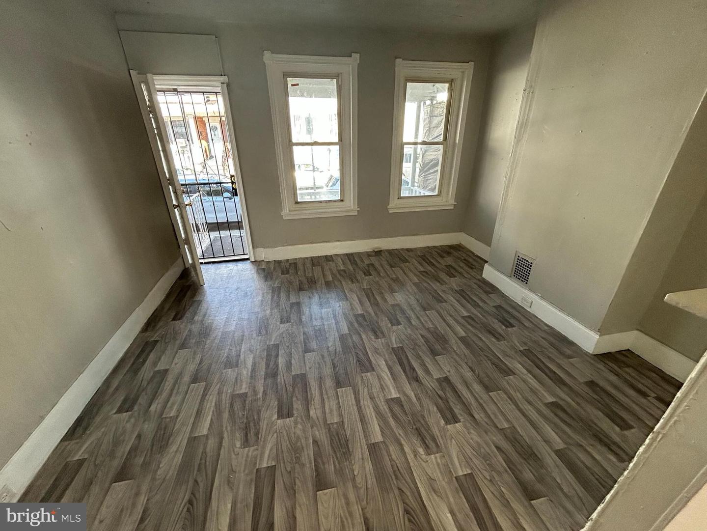 3325 N Hancock St Property Photo 6