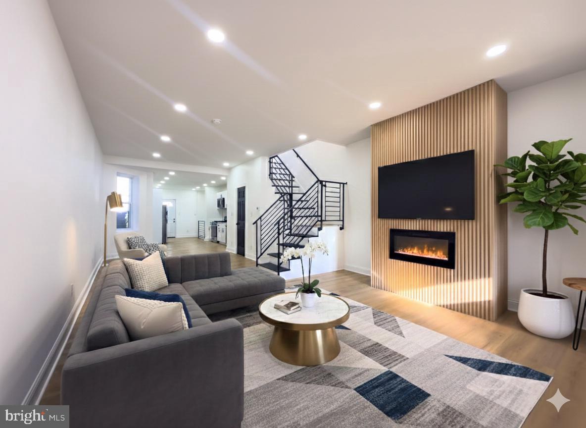 5237 GREENWAY AVE Property Photo 1