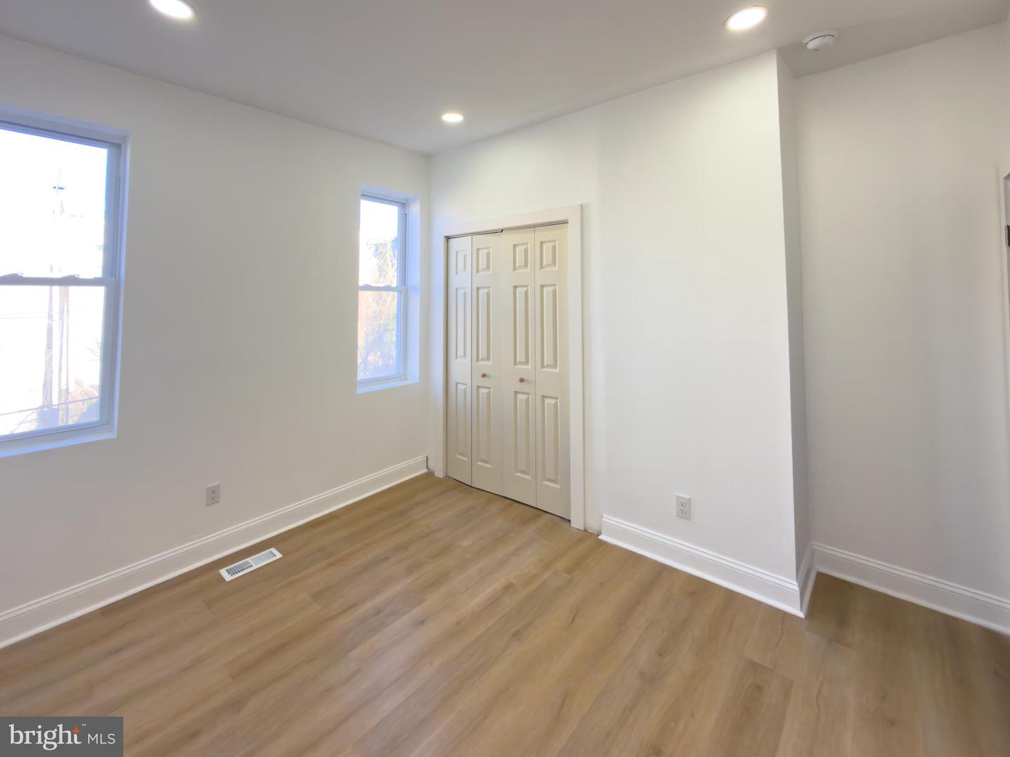 5237 Greenway Ave Property Photo 26