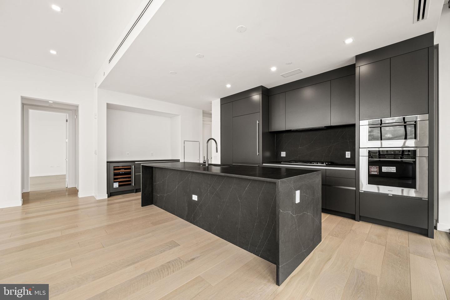 1911 Walnut #unit 3404 Property Photo 5