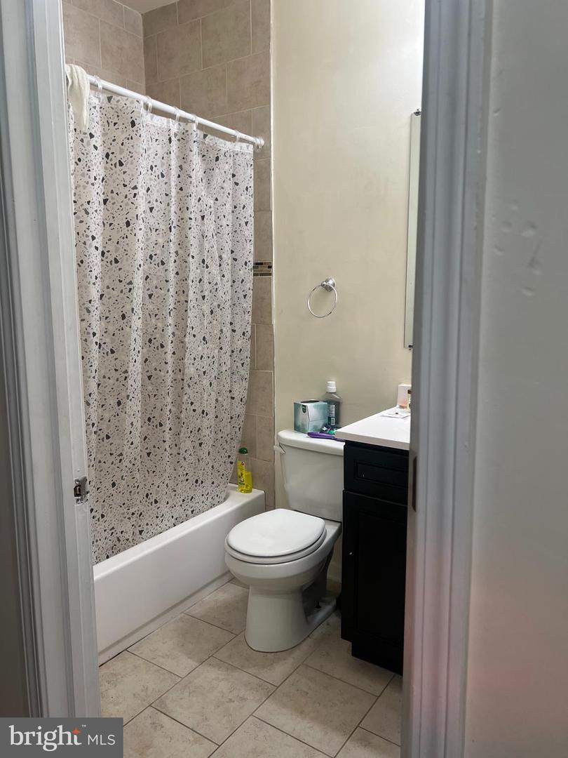2252 N 12th St Property Photo 10