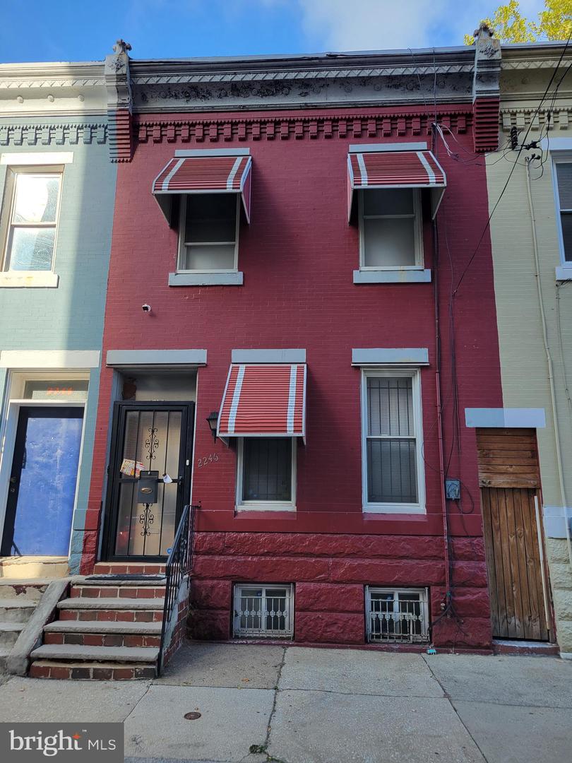 2246 N Carlisle St Property Photo 1