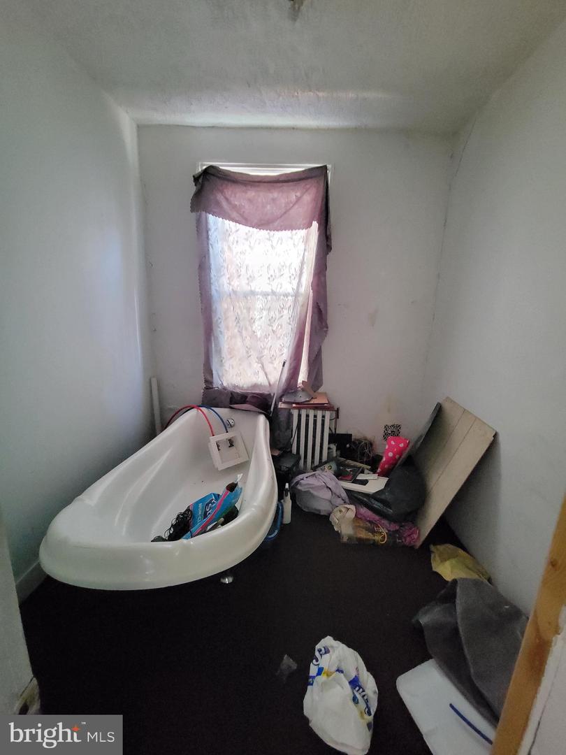 2246 N Carlisle St Property Photo 23