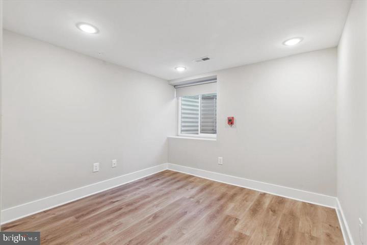 2015-2019 N College Ave Property Photo 14
