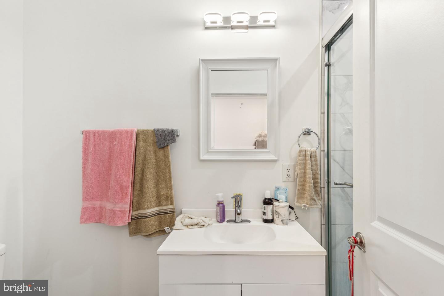 1709 Snyder Ave Property Photo 8