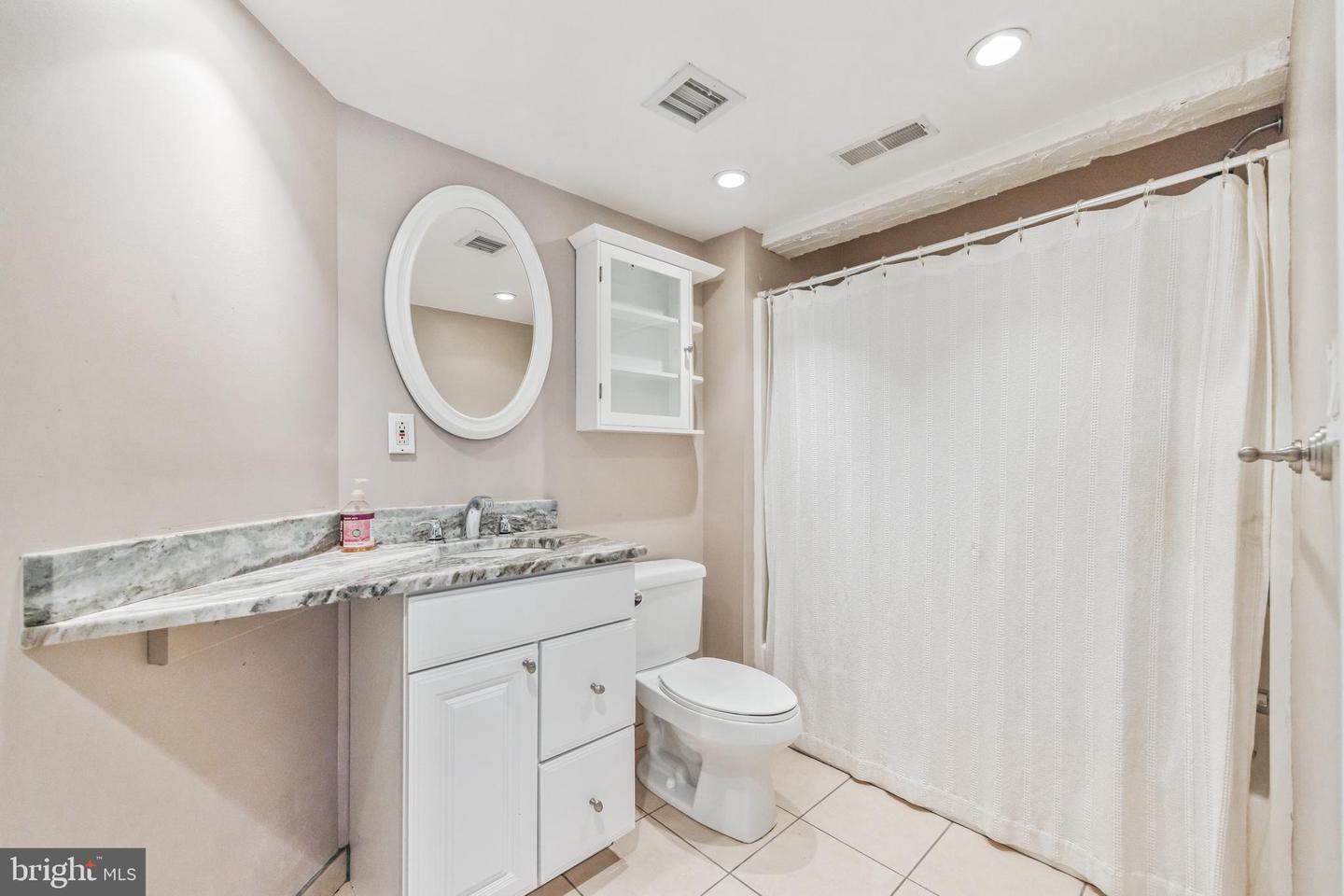 266 23rd St #17a Property Photo 13