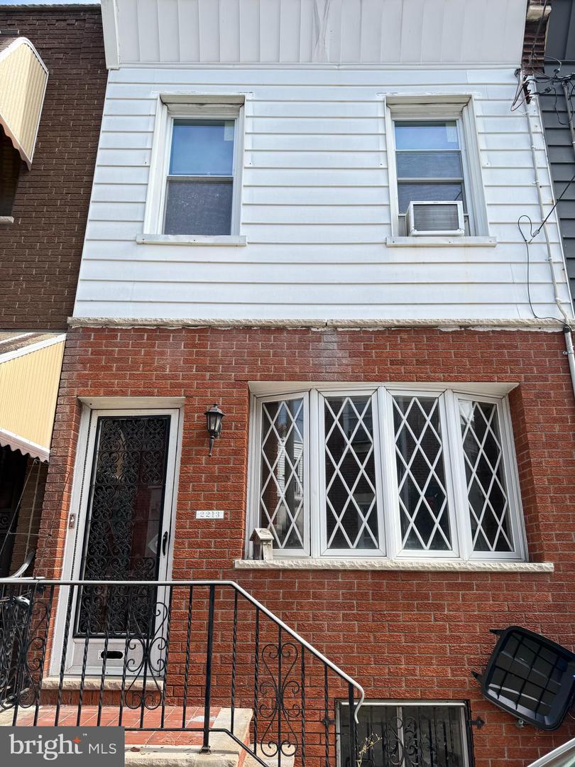 2213 S Mildred St Property Photo 1