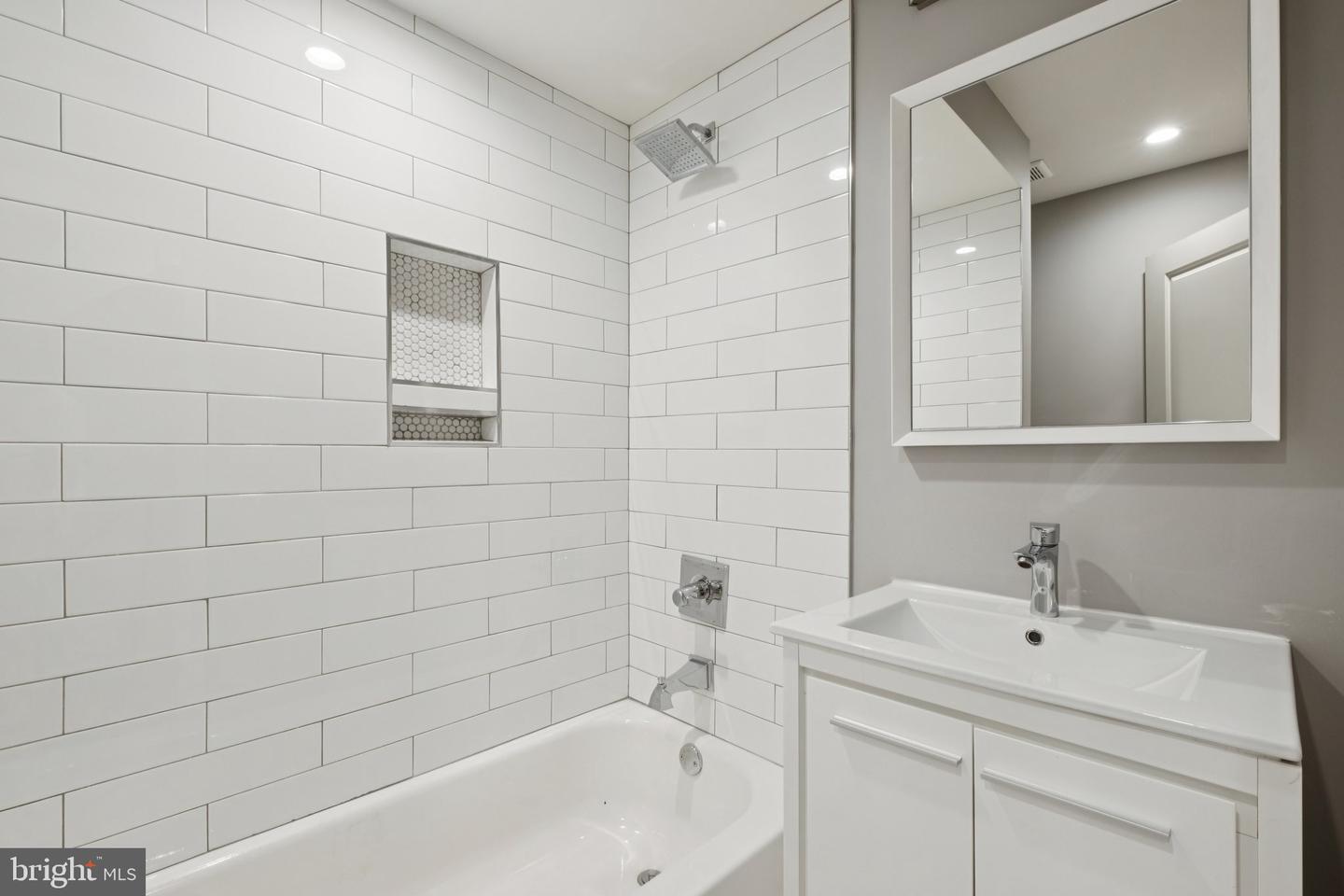 1533 S Lambert St Property Photo 18