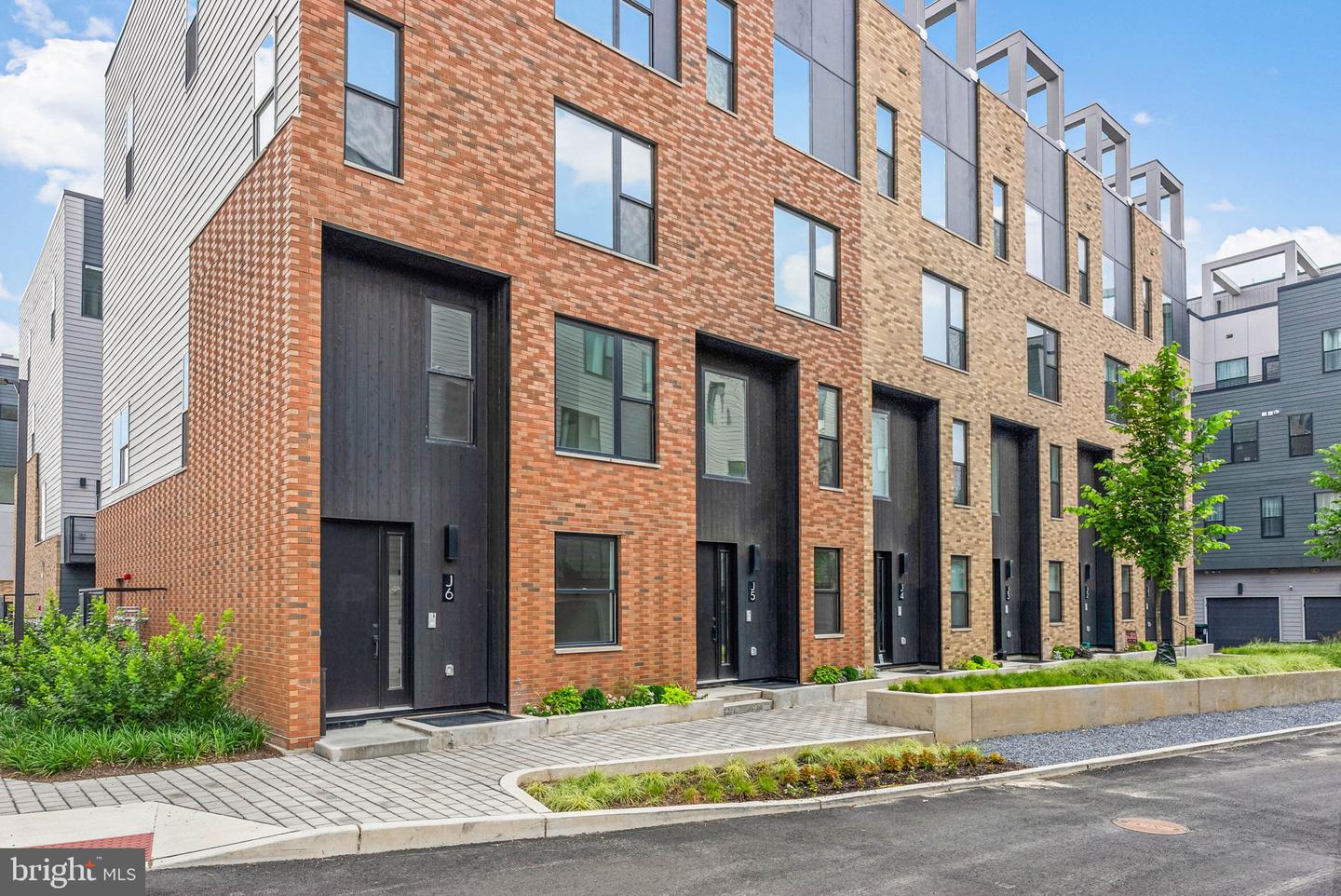 650 FAIRMOUNT AVE #I3 Property Photo 1