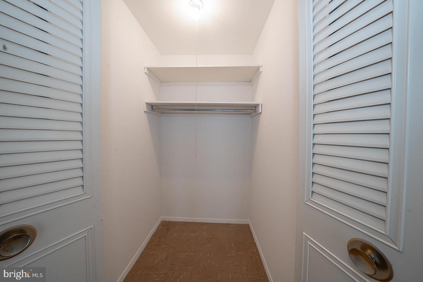 1919 Chestnut St #904 Property Photo 12