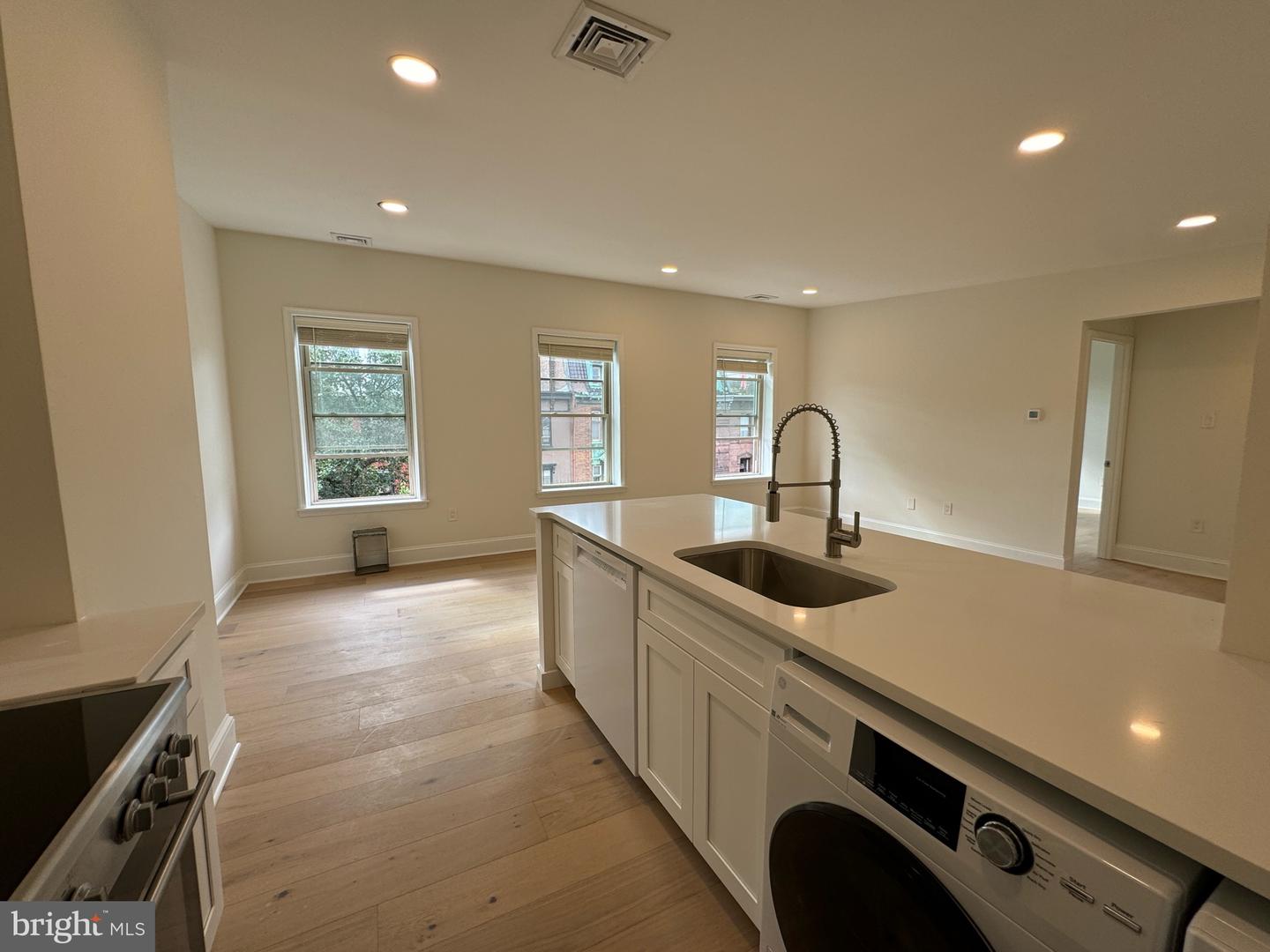 1703 Green St #6 Property Photo 1