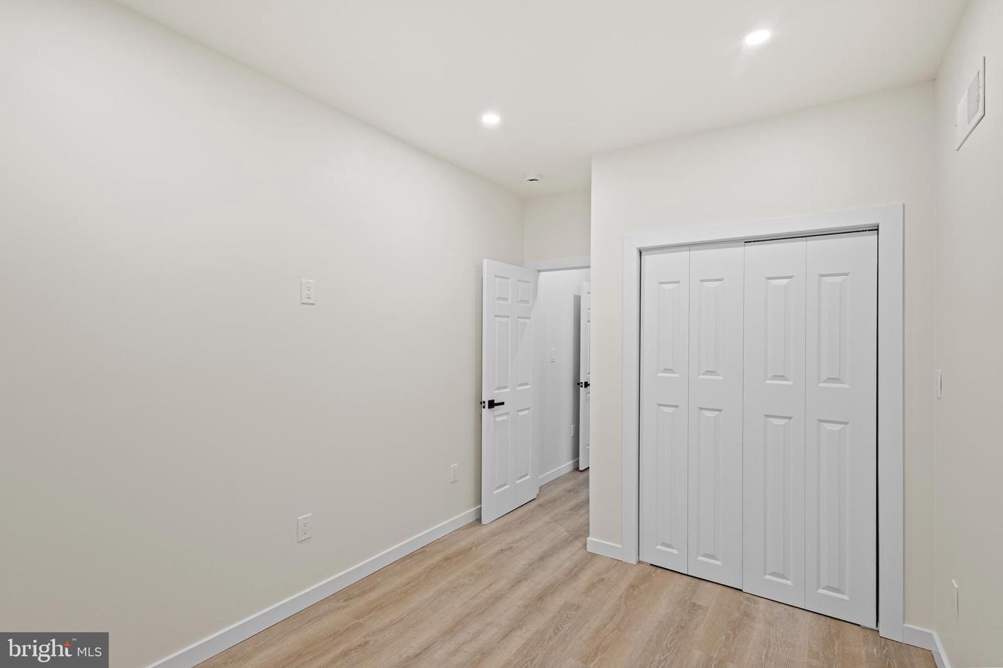 1337 W Rush St Property Photo 8