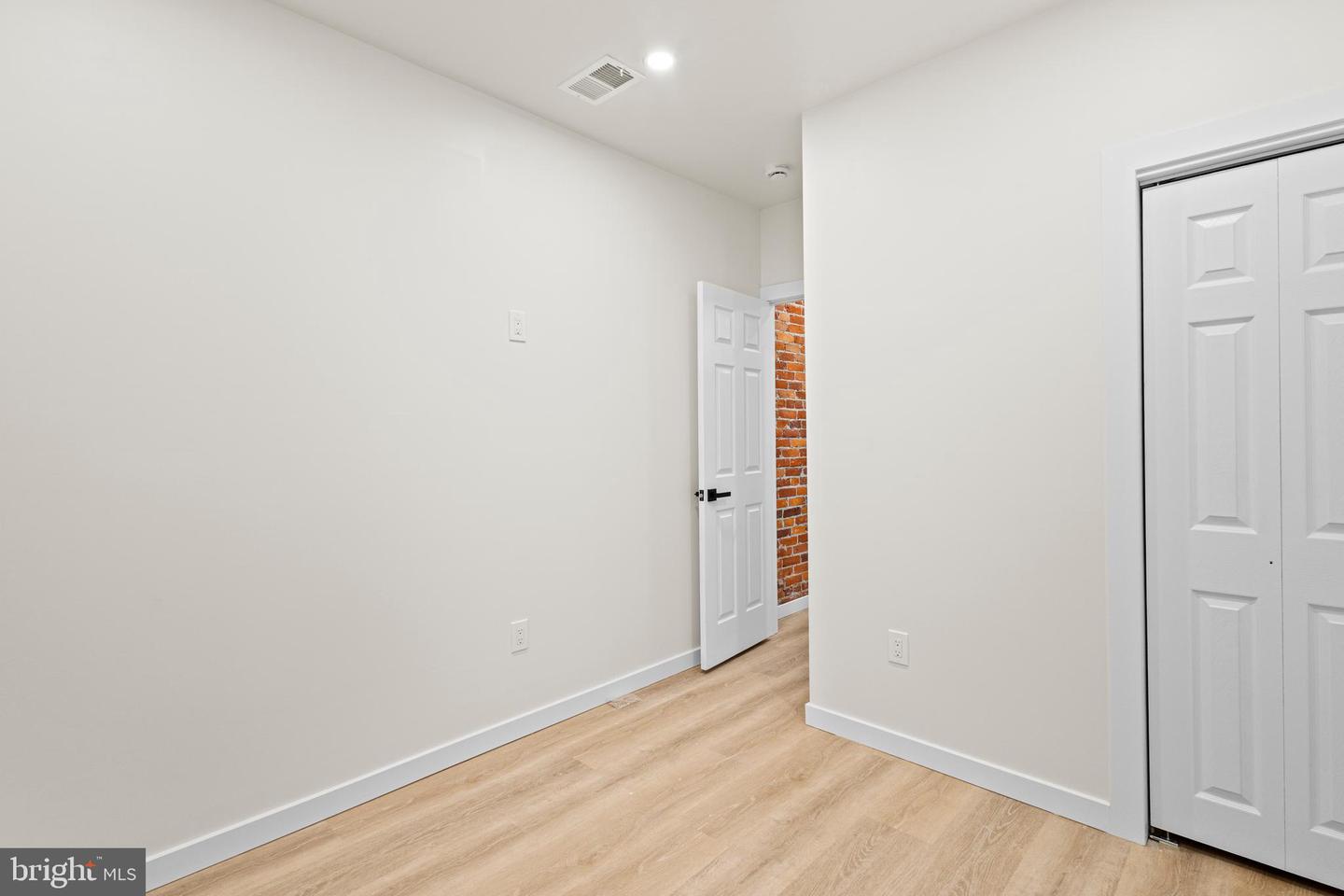 1337 W Rush St Property Photo 17