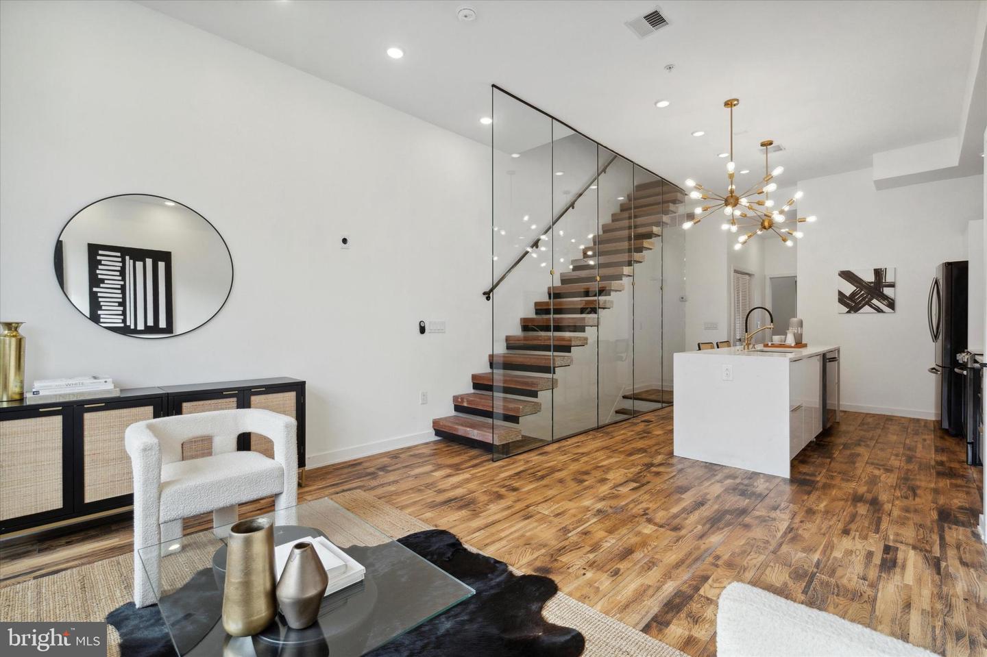 1825 Ginnodo St #r2 Property Photo 17