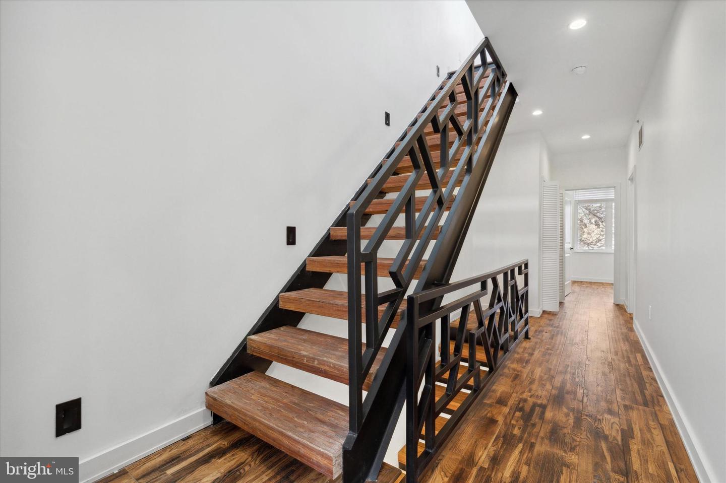 1825 Ginnodo St #r2 Property Photo 19