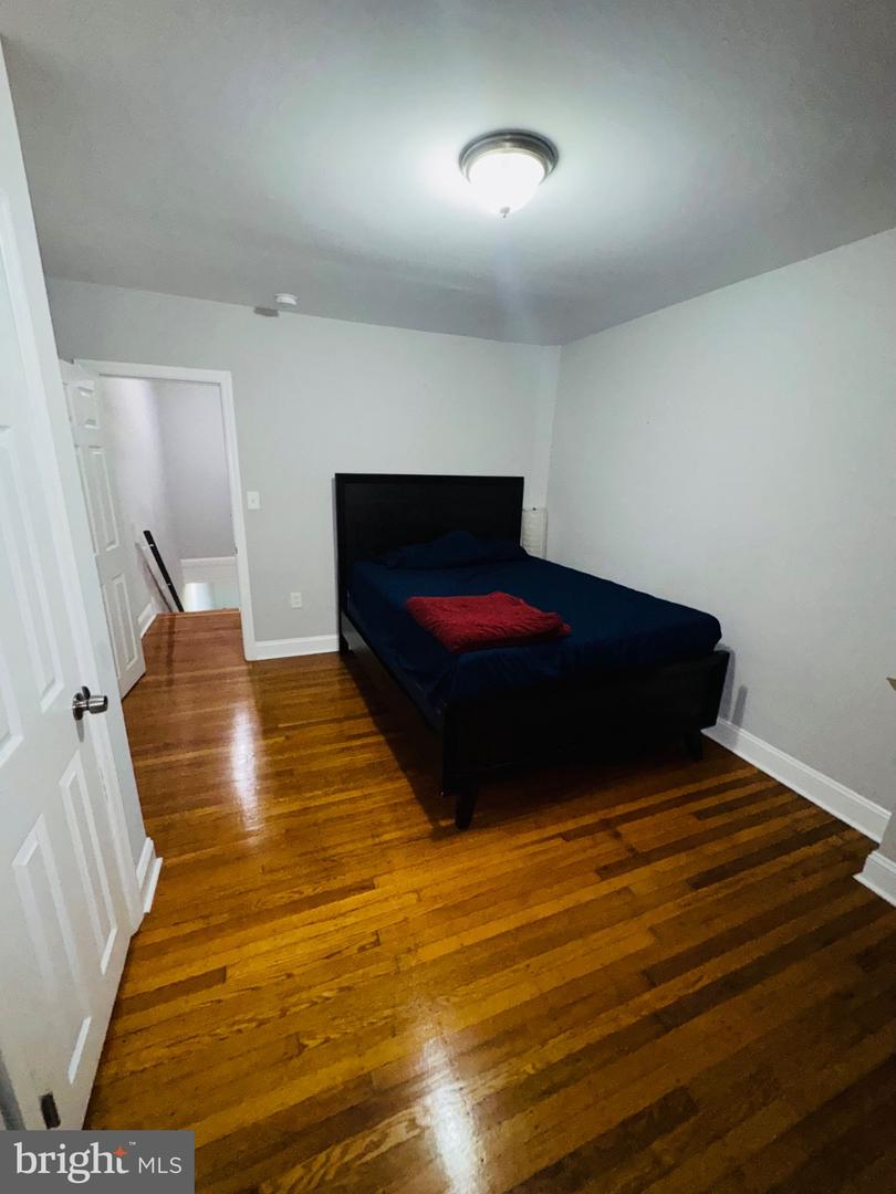4615 Princeton Ave Property Photo 4
