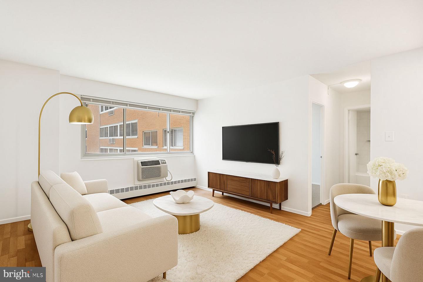 2101 CHESTNUT ST #721 Property Photo 1