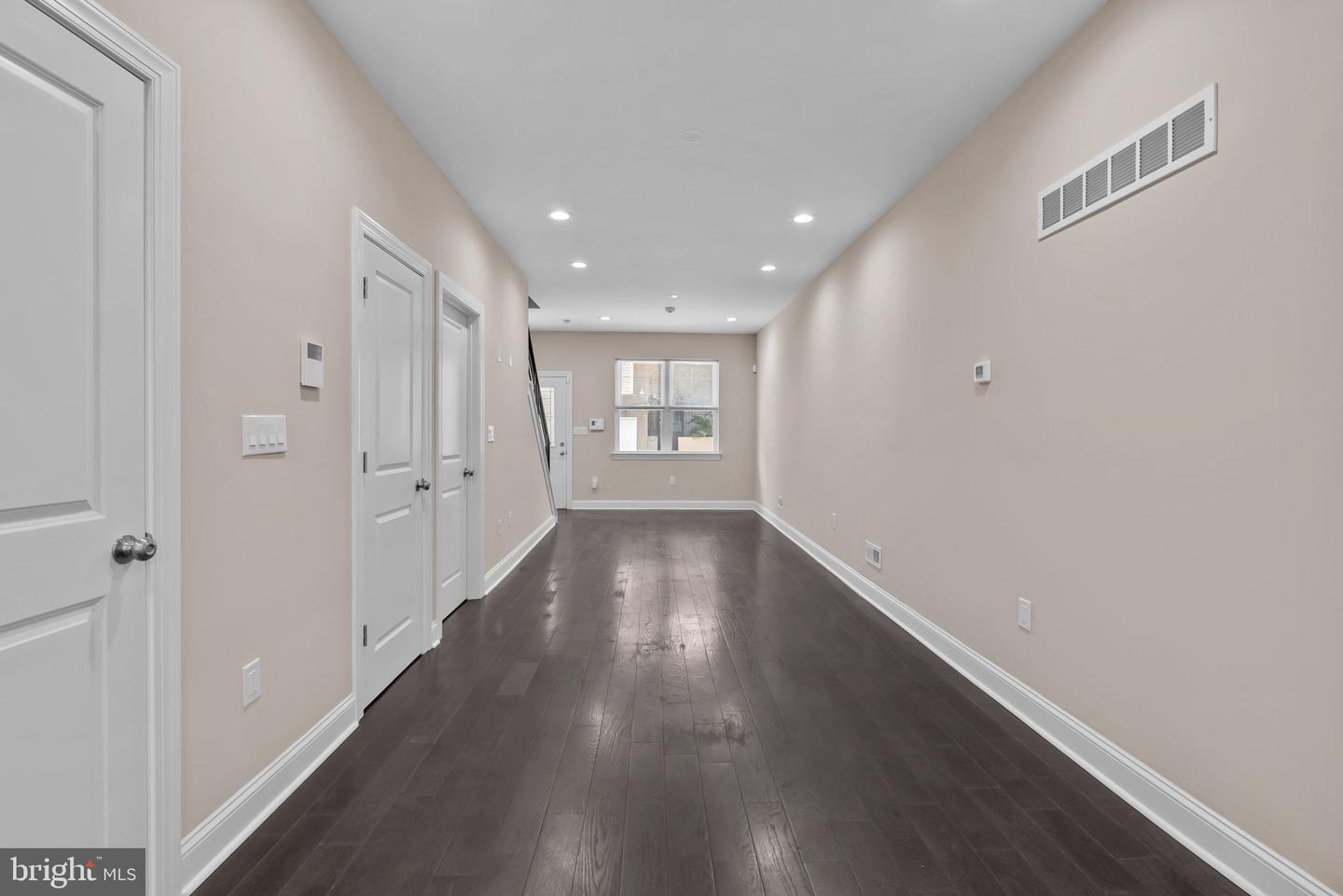 2113 Reed St Property Photo 8
