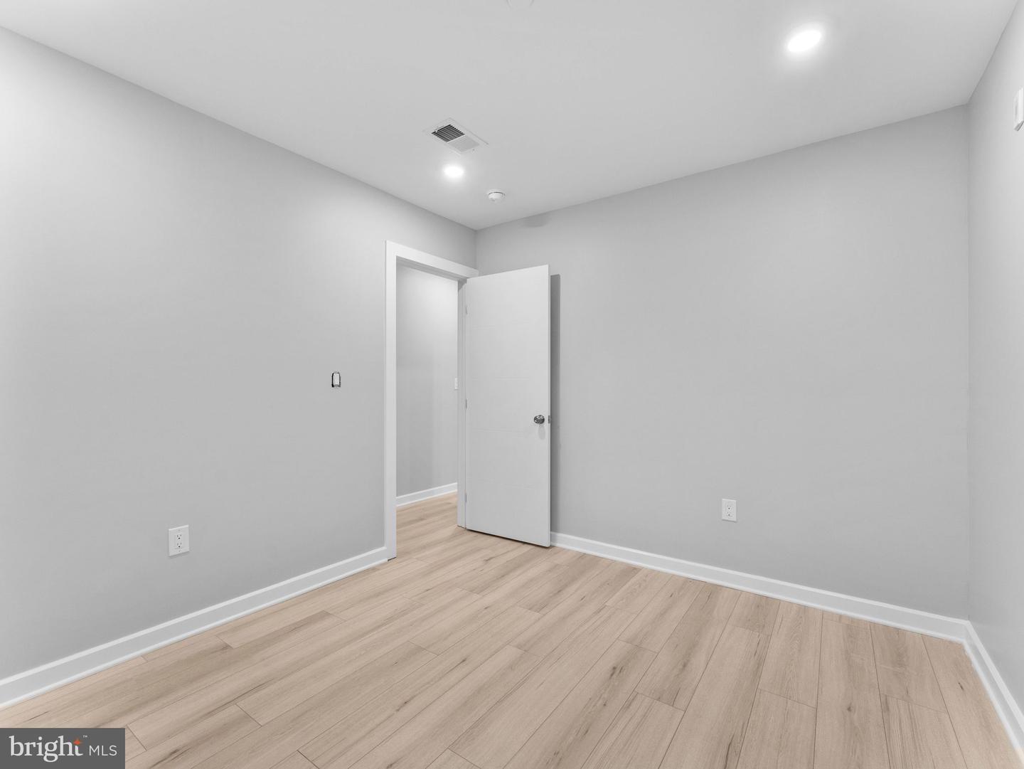 1682 N 54th St #2 Property Photo 10