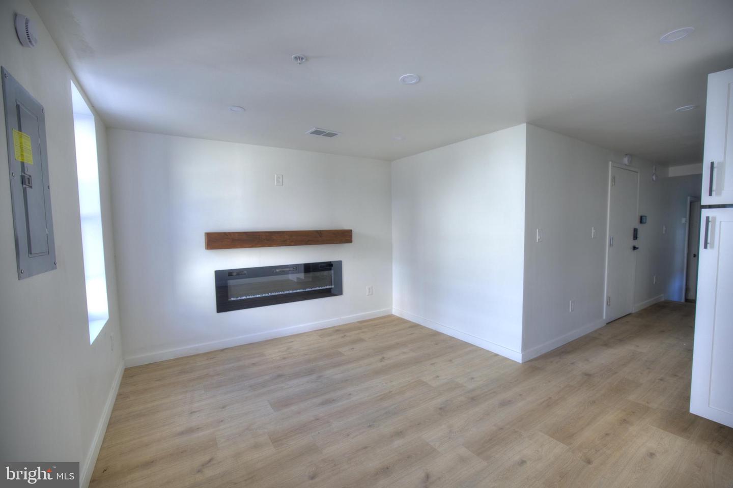 1640 W Stiles St Property Photo 16