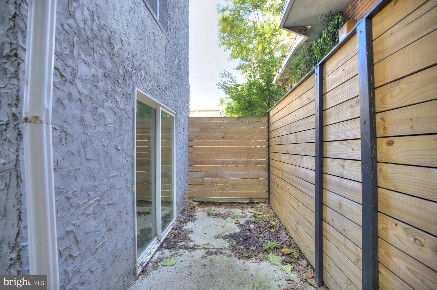 1640 W Stiles St Property Photo 24