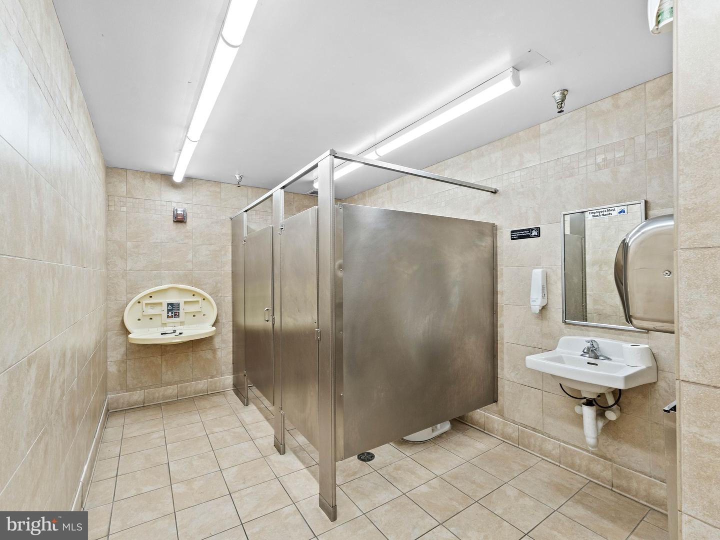 7101 E Roosevelt Blvd Property Photo 22