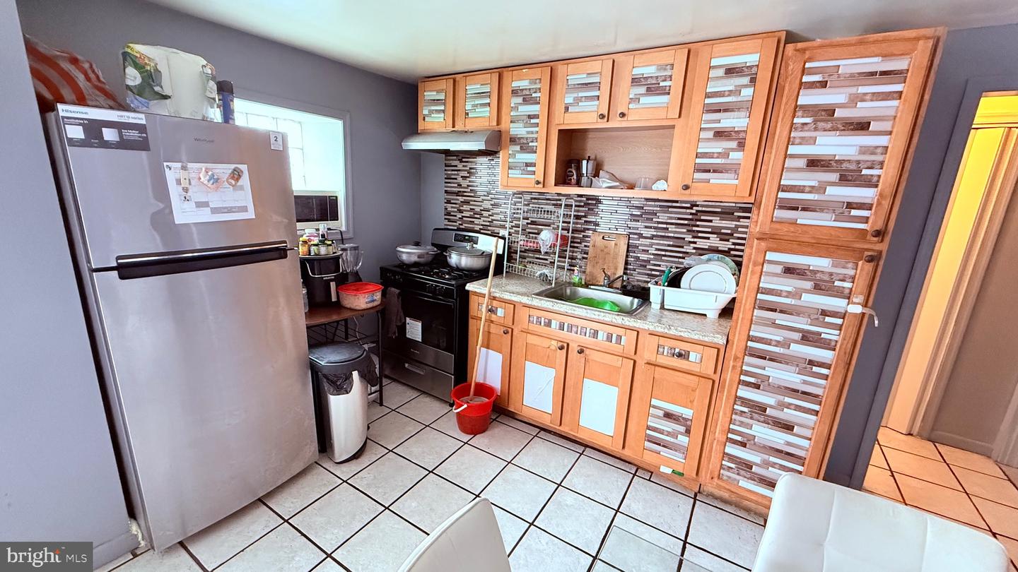 4348 50 N Marshall St Property Photo 5