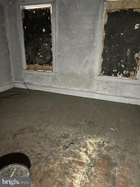 2611 W Montgomery Ave Property Photo 2