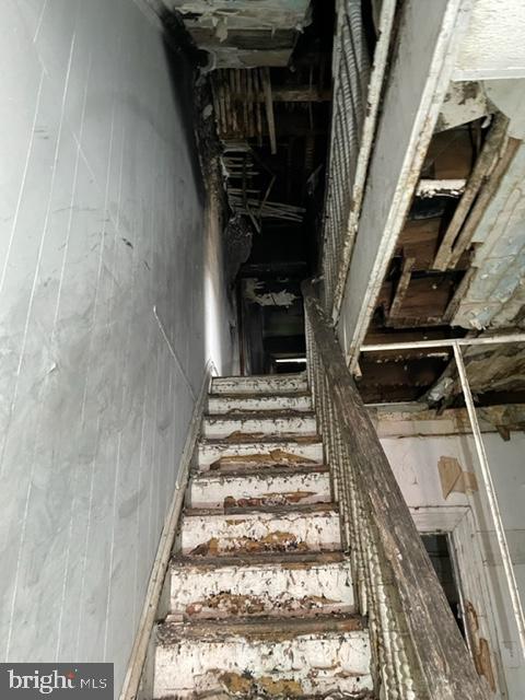 2611 W Montgomery Ave Property Photo 6