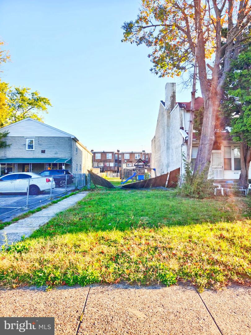 4704 E Roosevelt Blvd Property Photo 1