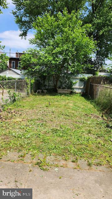 2337 N Mutter St Property Photo 1